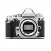 Panasonic mirrorless digital cameral